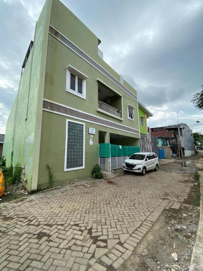 Penginapan Aisya Toa Daeng Makassar Exterior foto